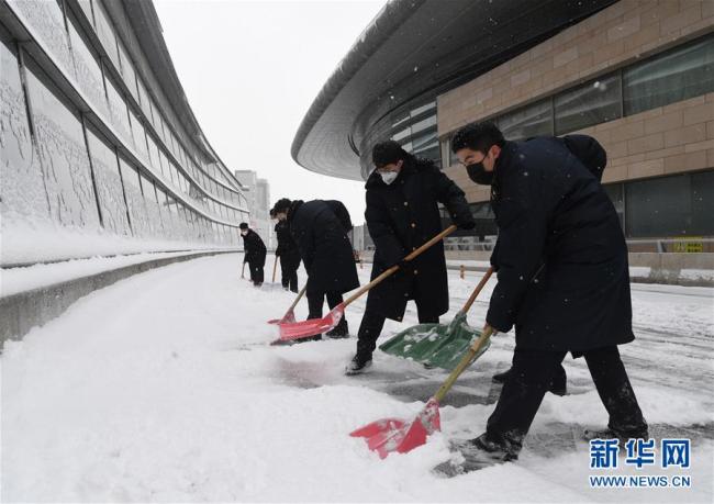 Les efforts de désinfection intensifiés à la gare du Sud de Beijing pour assurer la sécurité des déplacements