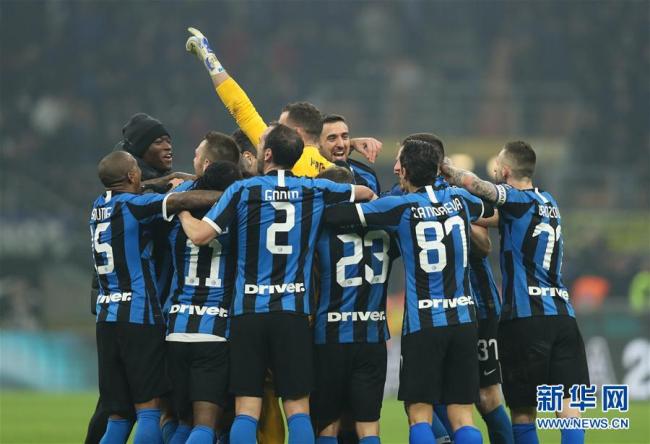 L'Inter bat l'AC Milan 4-2, montrant son soutien à la Chine dans la lutte contre le nouveau coronavirus