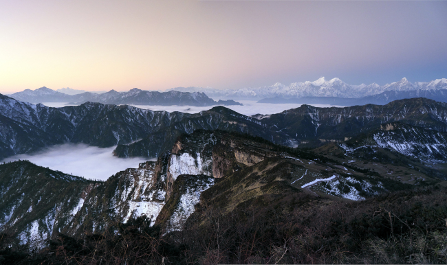 Paysage vu depuis le mont Niubei à Ya'an, dans la province chinoise du Sichuan (sud-ouest) （Photo/CFP）