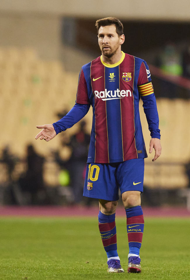 Lionel Messi reçoit le premier carton rouge de sa carrière en club