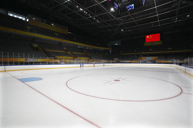 Beijing : fin des travaux de fabrication de glace au stade national