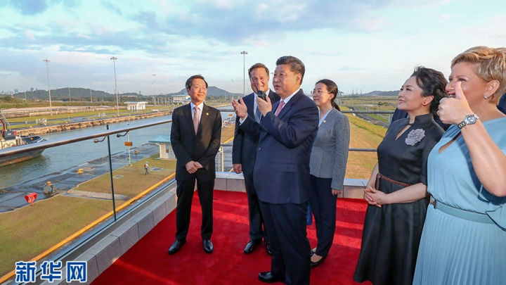 Xi Jinping e Juan Carlos Varela visitam nova eclusa do Canal do Panamá