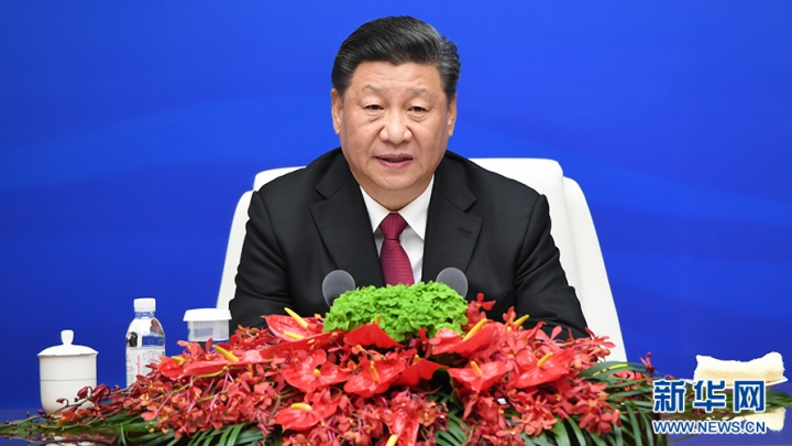 Xi Jinping recebe chefes de delegações para aniversário da Marinha