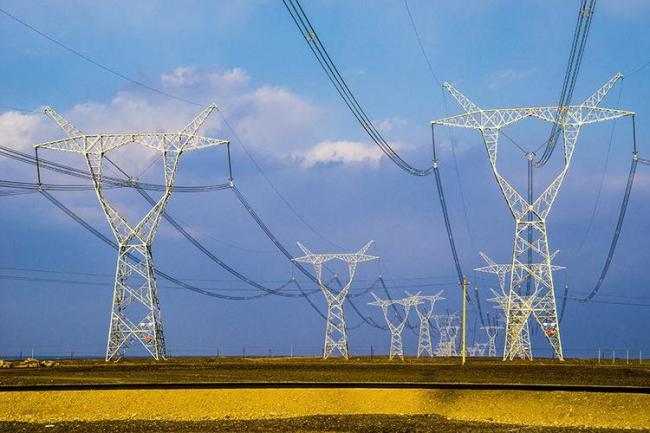 Китай выделит около 13 млрд долл. на совершенствование электросети в Синьцзяне 