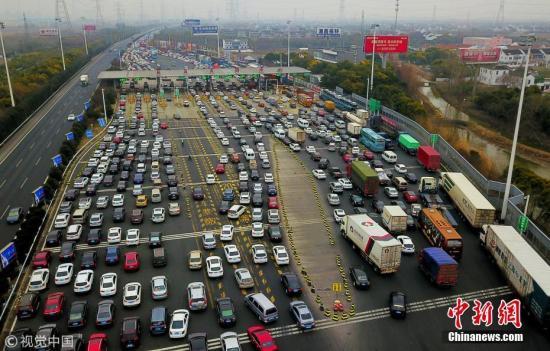 Обстановка с безопасностью на дорогах Китая в первые три дня выходных по случаю Нового года по лунному календарю стабильна