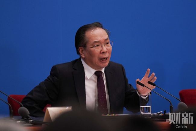 В новую эпоху Китай продолжит служить "балластом" и "драйвером" роста мировой экономики - Ван Гоцин