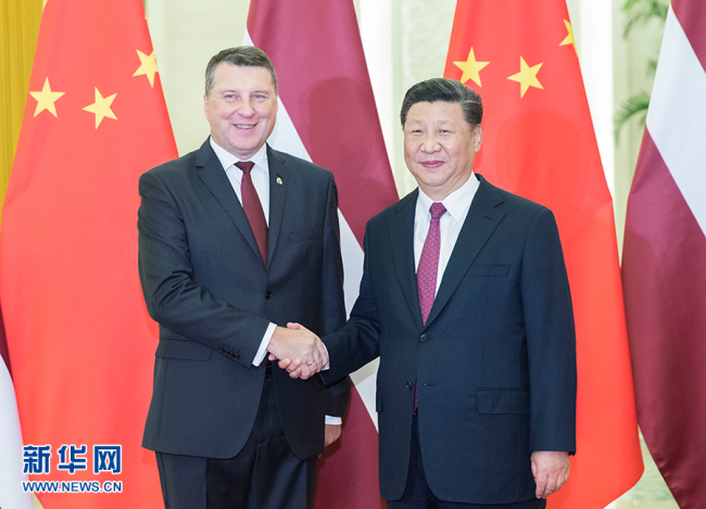 Си Цзиньпин встретился с президентом Латвии