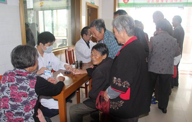 Китайская программа страхования здоровья помогла 5,81 млн сельских семей преодолеть бедность 