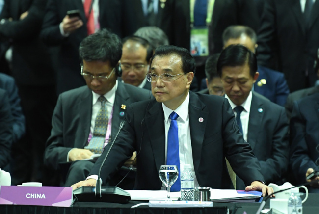 Ли Кэцян предложил пять пунктов для дальнейшего развития сотрудничества в Восточной Азии