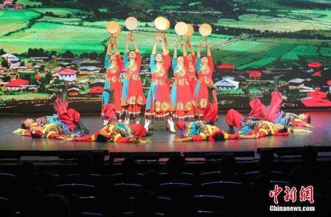 Песни, танцы и фильмы Тибета покажут в Москве и Петербурге