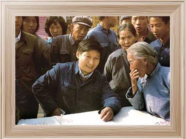 Си Цзиньпин во время работы секретарем парткома уезда Чжэндин провинции Хэбэй, 1983 г.