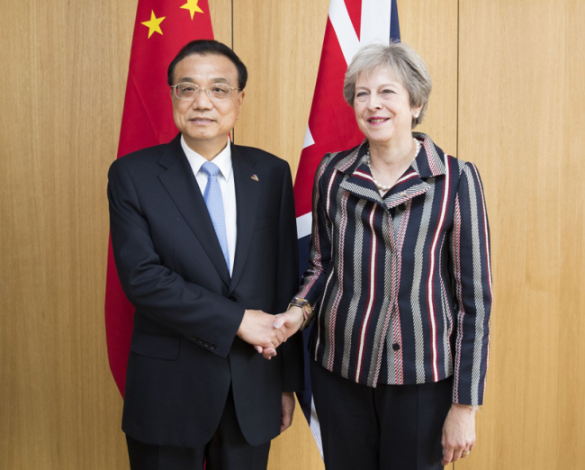 چینی وزیراعظم لی کھہ چھیانگ کی برطانوی وزیرا عظم ٹریسا مے سے ملاقات