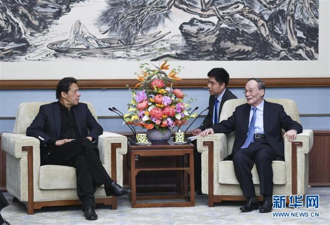 چین کے نائب صدر مملکت کی پاکستانی وزیراعظم سے ملاقات