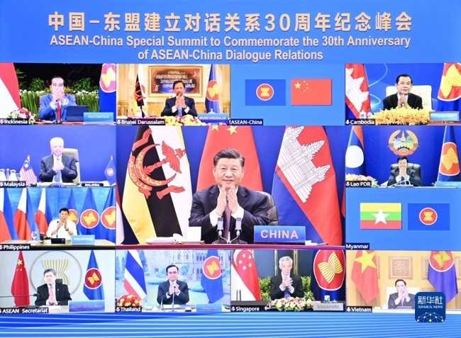 Presidenti kinez Xi Jinping në samitin e posaçëm në internet, të organizuar në kuadrin e 30-vjetorit të vendosjes së marrëdhënieve të dialogut ASEAN-Kinë(Foto:Xinhua)