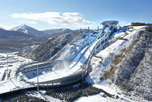 Qendra Kombëtare e Kërcimit me Ski e Kinës（VCG）