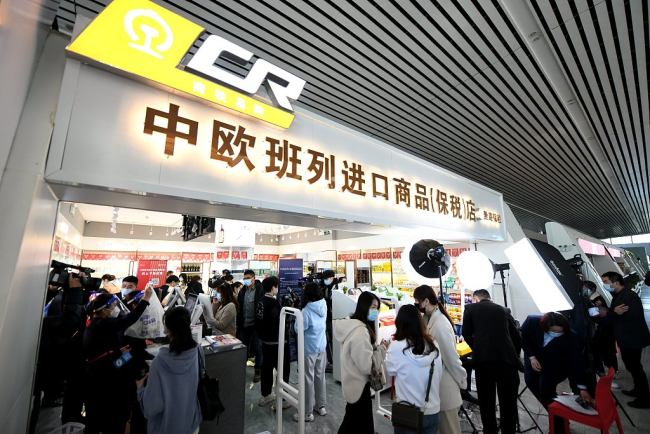 U hap më 8 mars dyqani doganor i mallrave të importuar me trenat e mallrave Kinë-Evropë në Fuzhou të Kinës Lindore/ VCG