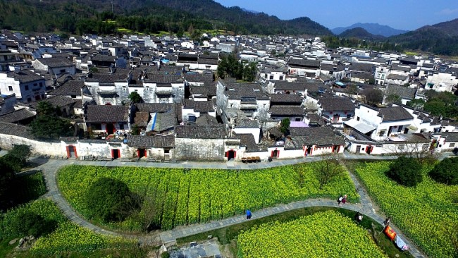 Foto: Fshatrat e lashta Xidi dhe Hongcun në Anhui janë listuar si trashëgimi botërore në vitin 2000/CFP