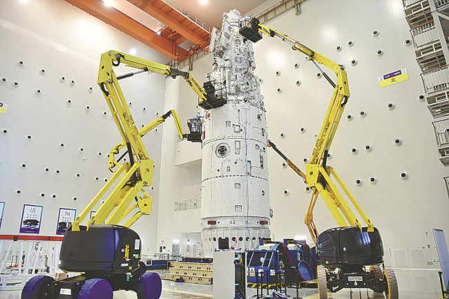 Laboratori hapësinor Wentian, i paraqitur teksa po montohej, pritet të avancojë shkencën, teknologjinë dhe aplikimet e kërkimit hapësinor./THE CHINA ACADEMY OF SPACE TECHNOLOGY
