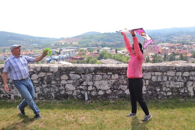 Zmajevi su puštani s dobojske tvrđave Gradina uz odobrenje Turističke organizacija Doboja