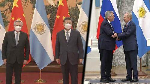 Argentinský prezident Alberto Fernández na schůzkách s ruským prezidentem Vladimirem Putinem a s čínským prezidentem Xi Jinpingem v únoru 2022.