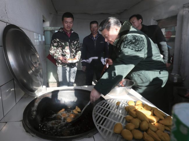Il 24 gennaio 2017, il segretario generale Xi Jinping ha visitato la città di Zhangjiakou, nella provincia di Hebei, per ispezionare il lavoro di sradicamento della povertà