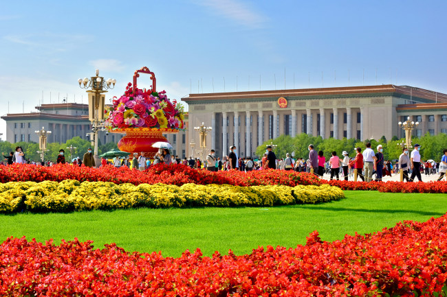 Piața Tian'anmen, amenajată de Ziua Națională