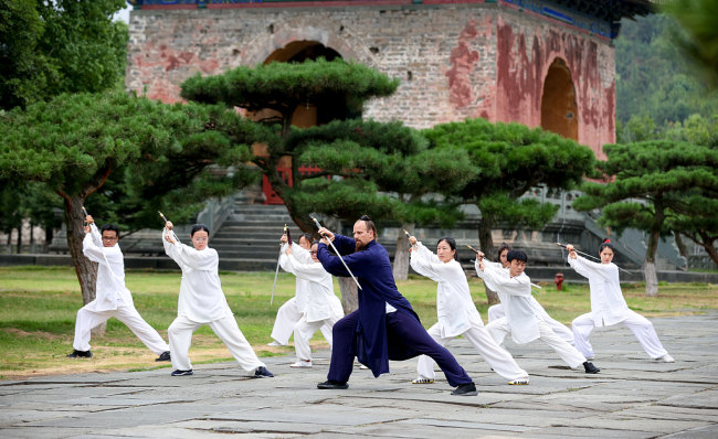 Američki mladić trener Kung fu-a u Hubeiju
