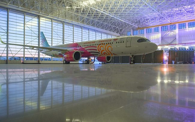 U Hangdžouu avion sa slikama baklje za Azijske igre