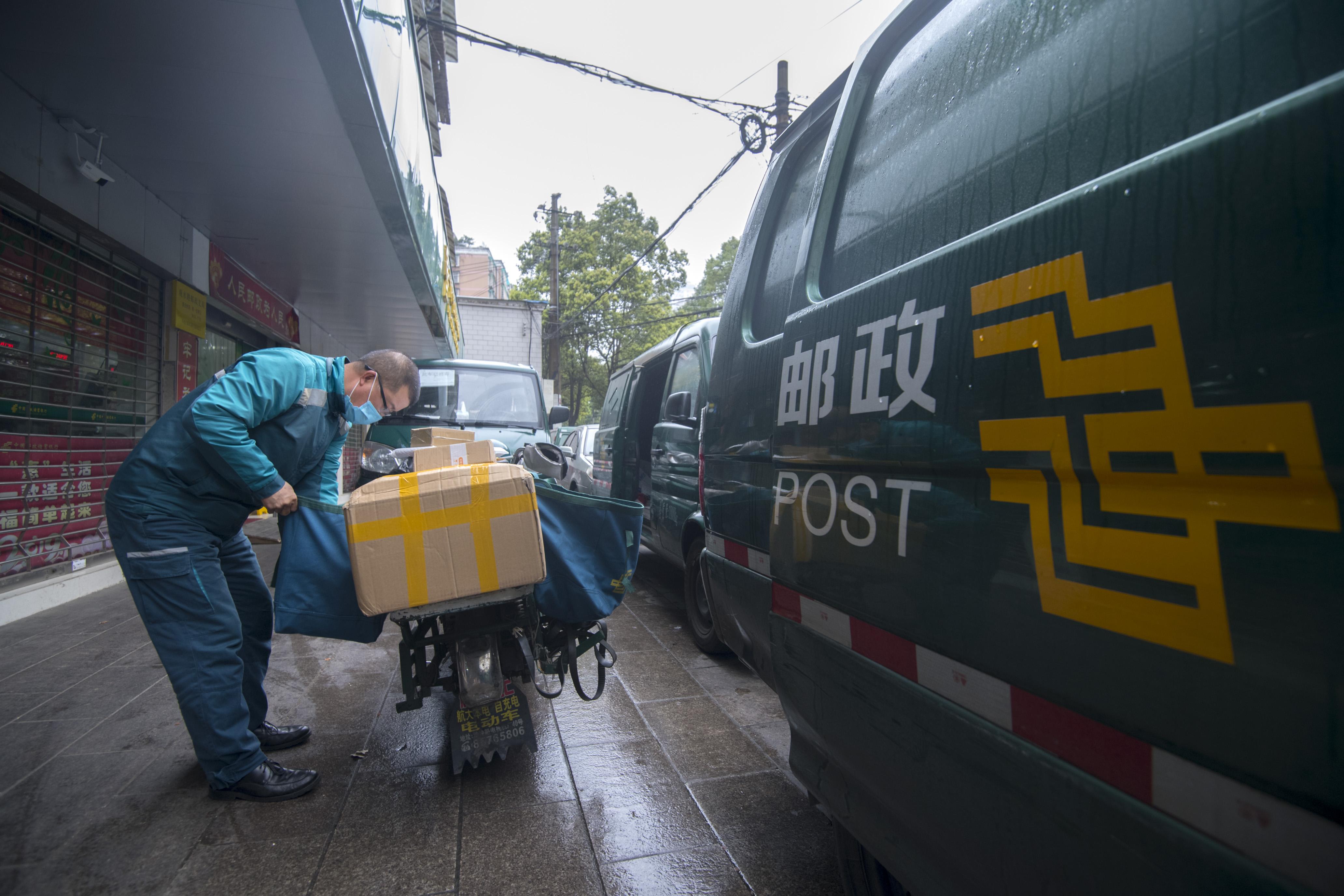 جمعا 749 میلیون پیک و بسته پست ملی چین در تعطیلات عید بهار دریافت و ارسال شده استا