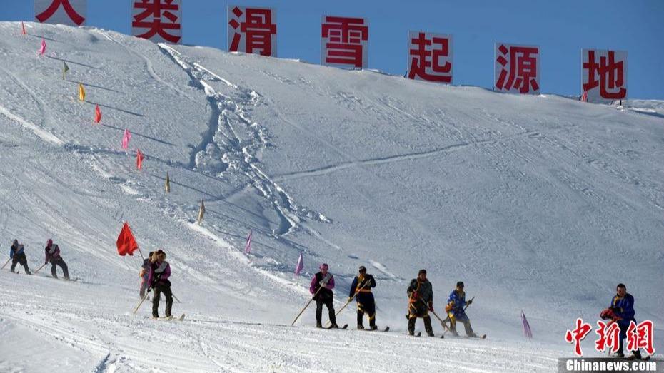 توسعه آلتای شین جیانگ با دانه های برف