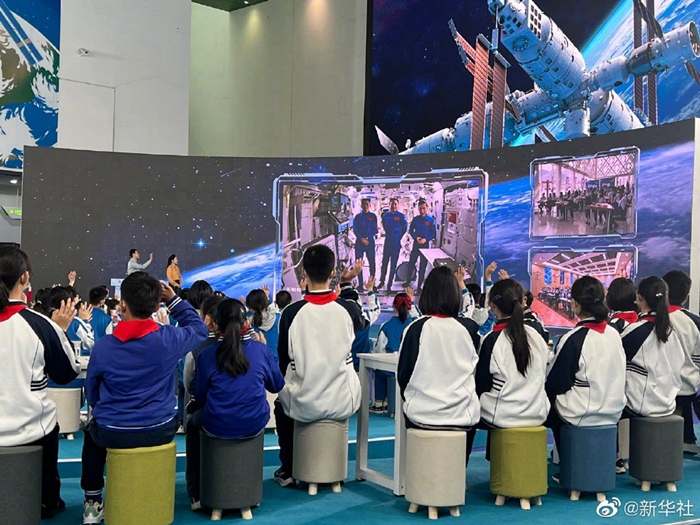 चिनियाँ अन्तरिक्ष स्टेशनको दोस्रो अन्तरिक्ष शिक्षण सफल