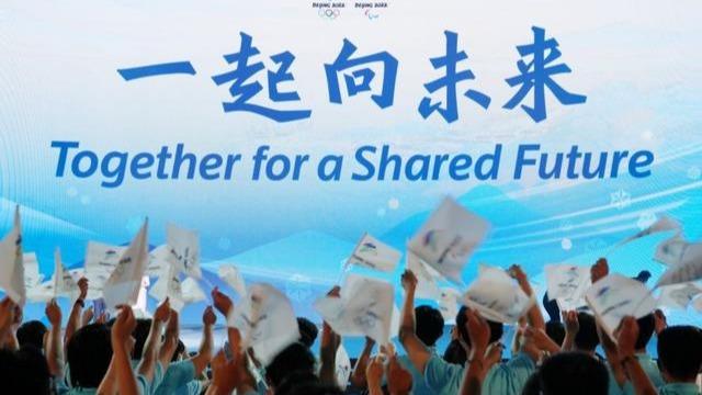 Ши Жиньпиний илтгэл олон нийтээс идэвхтэй тусгал авч байна