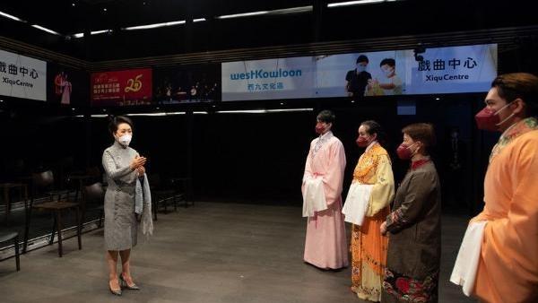 آشنایی خانم پنگ لی یوان با اساس و تاریخچه توسعه منطقه فرهنگی کولون غربی هنگ کنگا