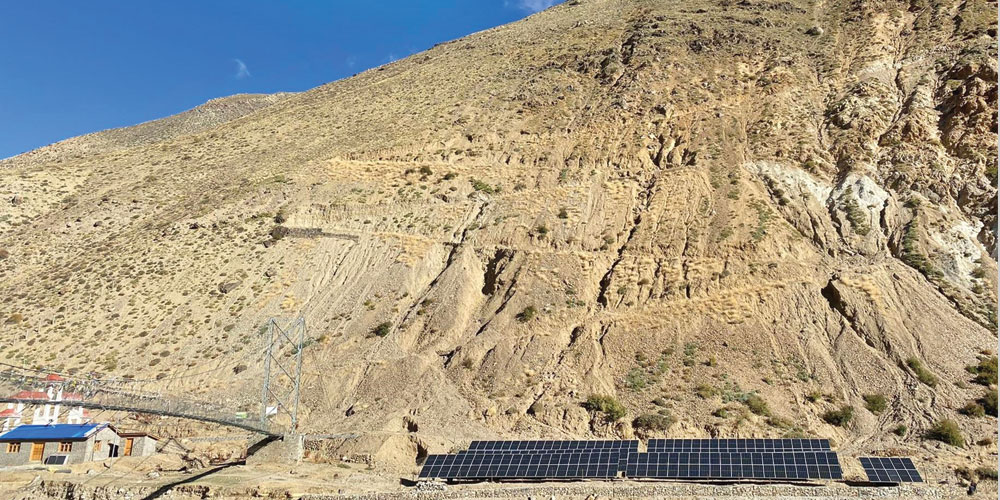 तिब्बतसँग सीमा जोडिएको हुम्लाको हिल्सामा सौर्य बिजुली उत्पादन सुरु