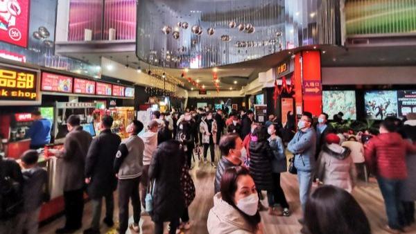 بازگشت رونق به گیشه سینماهای چین همزمان با تعطیلات عید بهارا