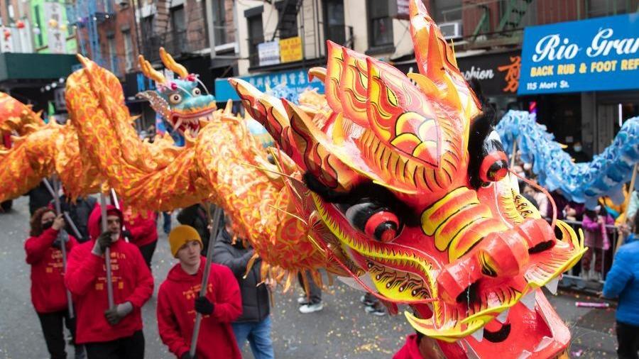 برگزاری رژه سال نوی چینی در محله‌ چینی‌های نیویورکا