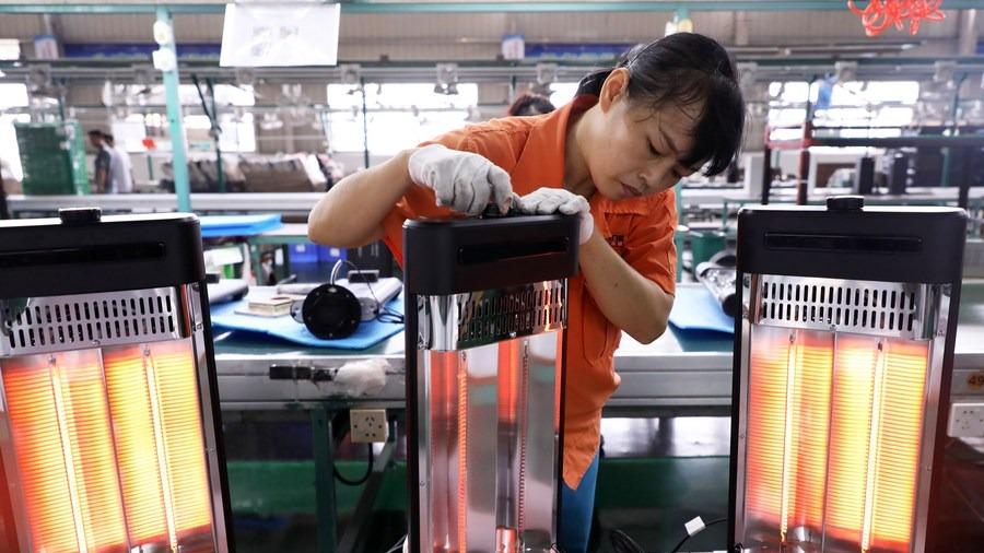 جهش تولید در «کارخانه جهانی» با رونق استخداما