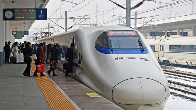 نماینده مجلس ملی چین :تا سال 2025 طول راه آهن در سراسر کشور به 165 هزار کیلومتر می رسدا