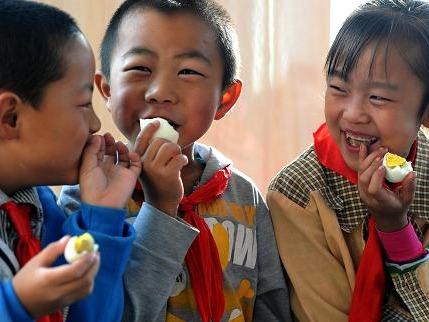 'Program Telur dan Susu' Sihatkan Kanak-kanak China