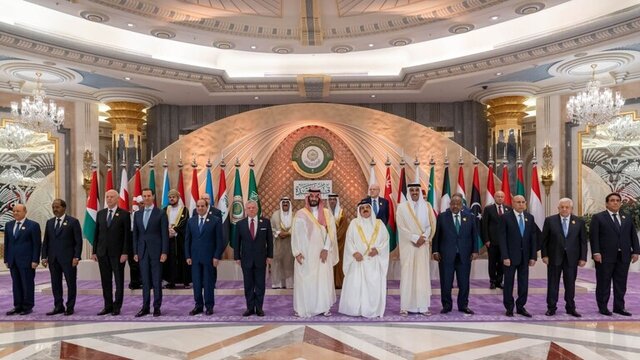 سی و دومین نشست سران اتحادیه عرب در شهر جده عربستان با حضور بشار اسد  برگزار شدا