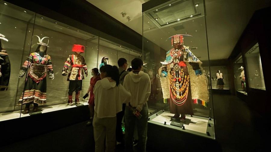 حضور جوانان در موزه ها برای گرامی داشتن فرهنگ چینا