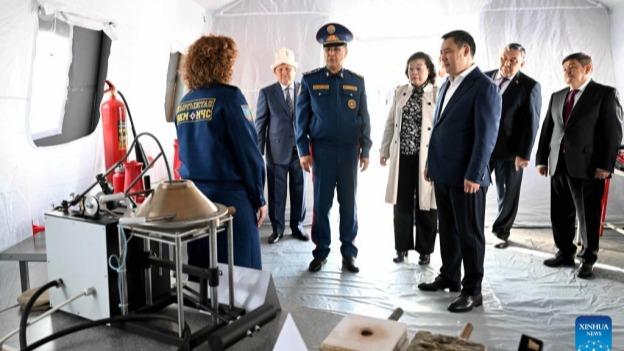 چین 2 بیمارستان سیار به قرقیزستان هدیه کردا