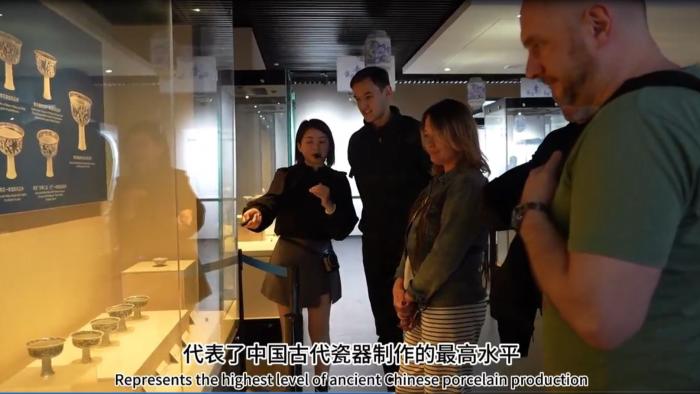بازدید از موزه ظروف چینی آبی و سفید سلسله یوانا