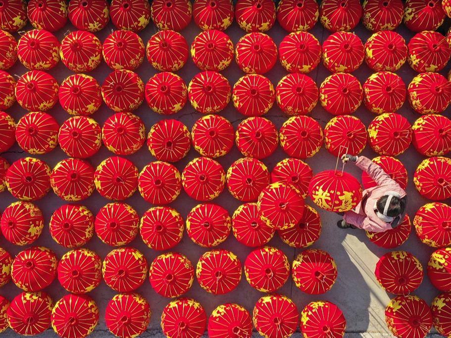 Buat Tanglung Merah Sempena Tahun Baharu Cina