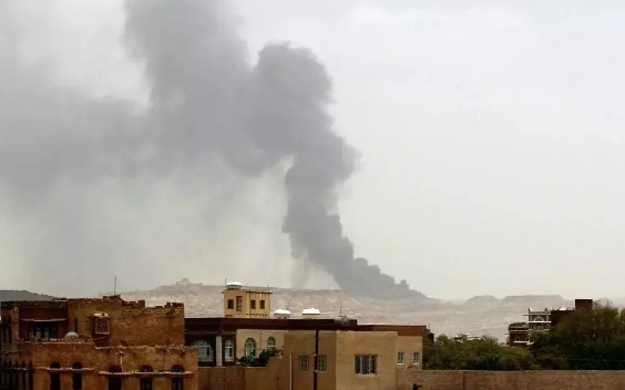 حمله هوایی آمریکا و انگلیس به صنعاا