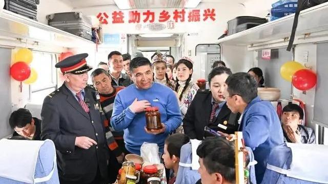 قطاربازار؛ عامل رشد درآمد ساکنان شین جیانگا
