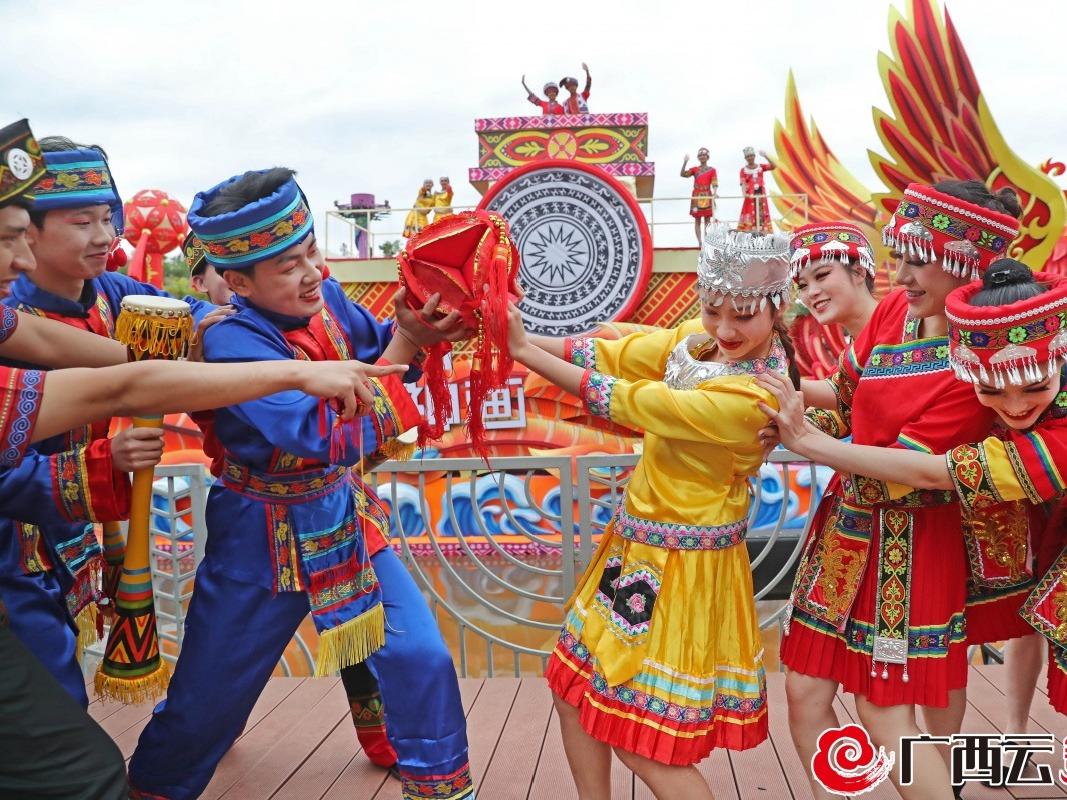 Sambutan Hari Raya, Pesta Songkran dan Hari Ketiga Bulan Ketiga Etnik Zhuang di China