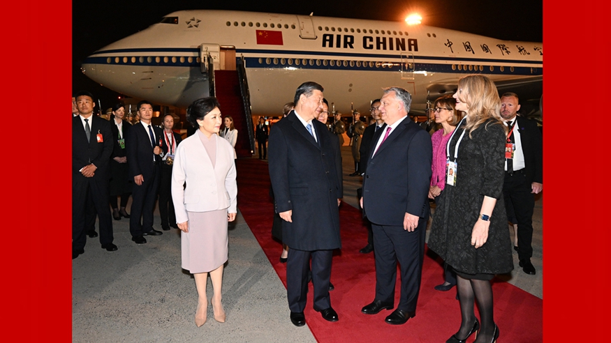 Xi Jinping przybył na Węgry z wizytą państwową