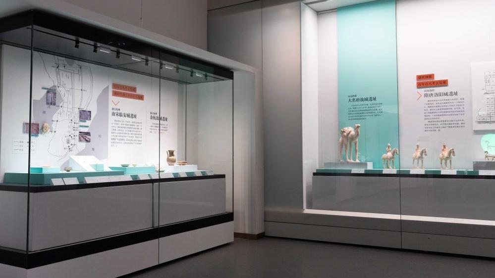 Ausstellung zeigt archäologische Funde entlang des Kaiserkanals