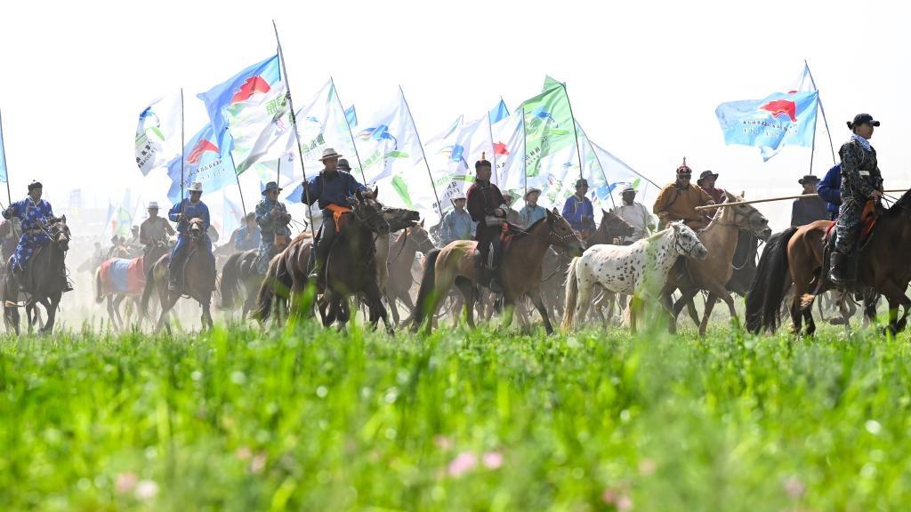 آغاز به کار «سی و چهارمین جشنواره نادام» در مغولستان داخلی چینا